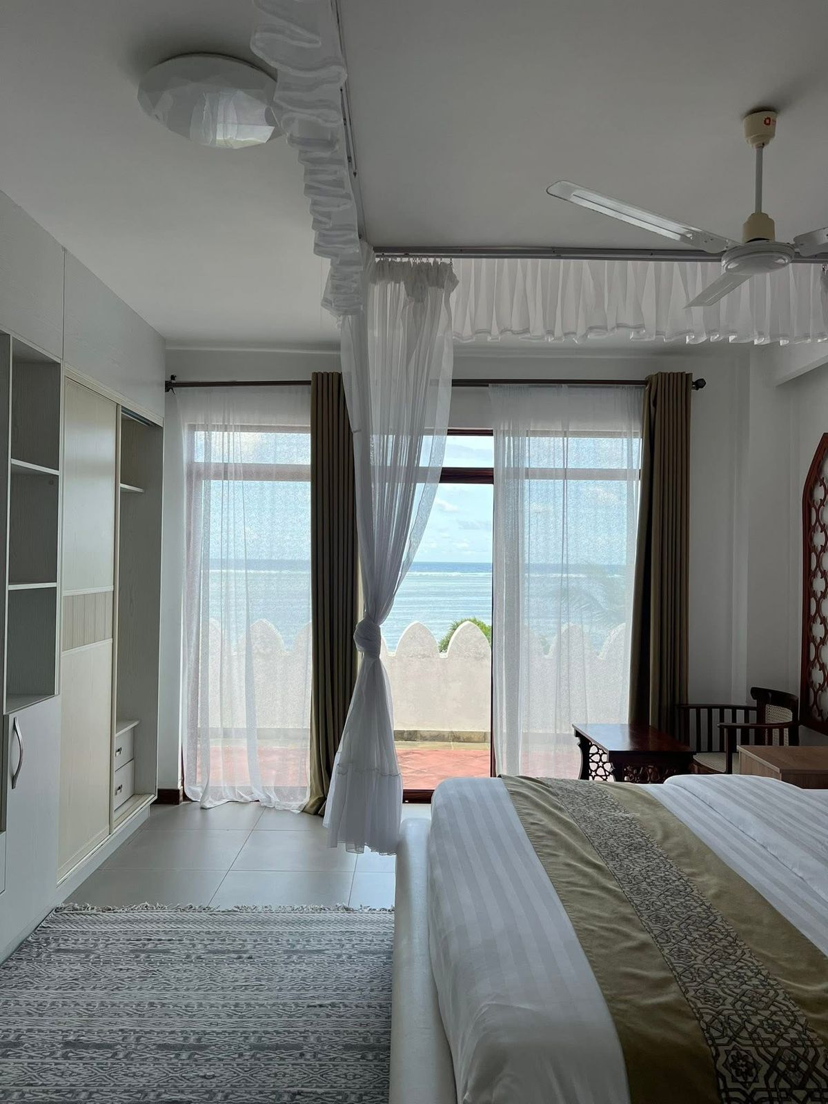 Beachviewfrombedroom3